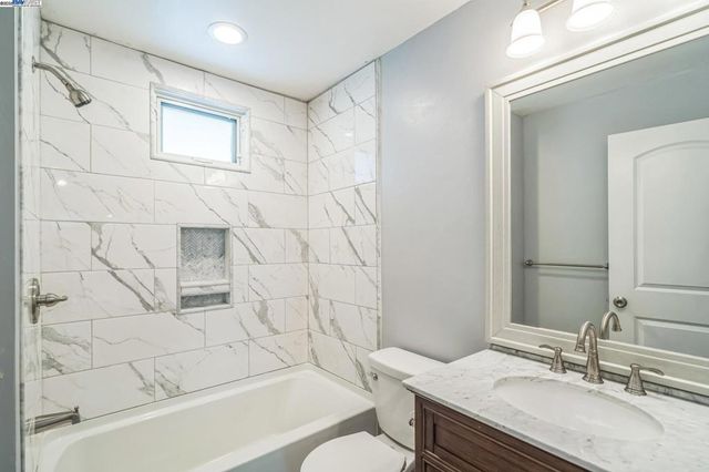 18698 Cull Canyon Rd, Castro Valley, CA 94552