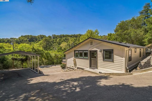 18698 Cull Canyon Rd, Castro Valley, CA 94552