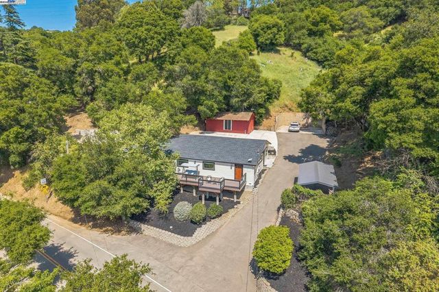 18698 Cull Canyon Rd, Castro Valley, CA 94552