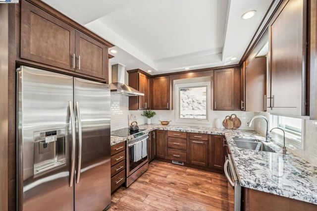 18698 Cull Canyon Rd, Castro Valley, CA 94552
