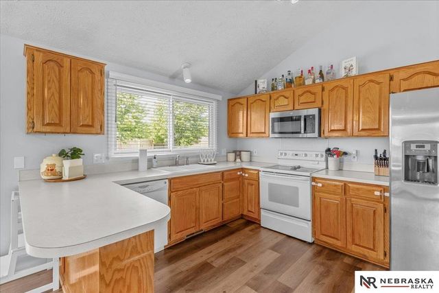 15432 Karloff Circle, Omaha, NE 68138