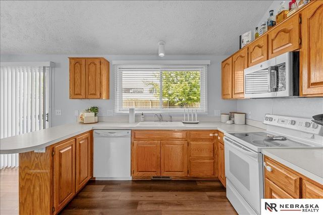 15432 Karloff Circle, Omaha, NE 68138