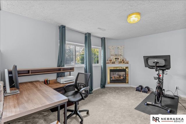 15432 Karloff Circle, Omaha, NE 68138