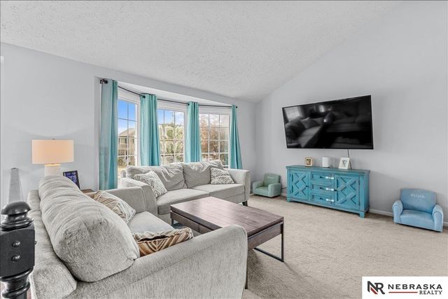 15432 Karloff Circle, Omaha, NE 68138
