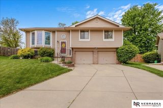 15432 Karloff Circle, Omaha, NE 68138