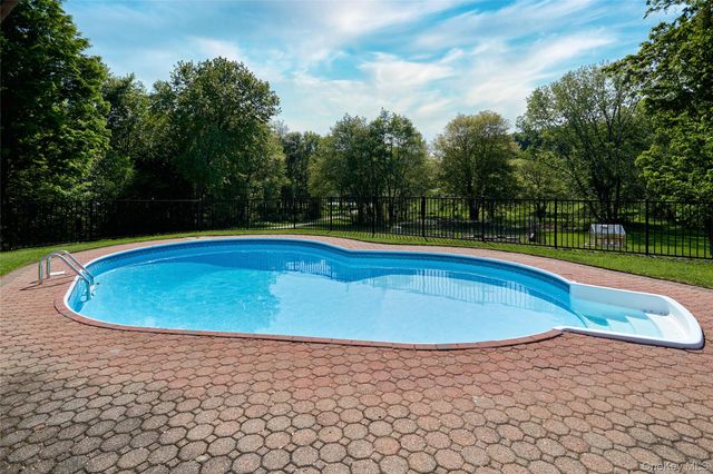 125 Smith Road, Pleasant Valley, NY 12569