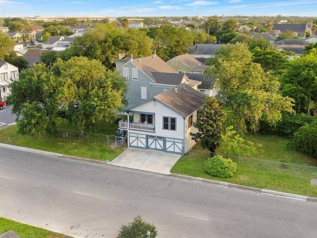 1117 37th Street, Galveston, TX 77550