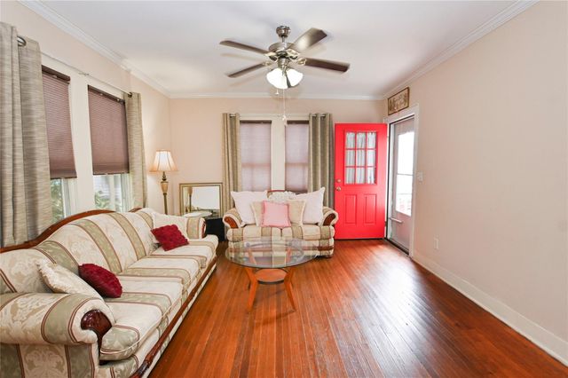 1117 37th Street, Galveston, TX 77550