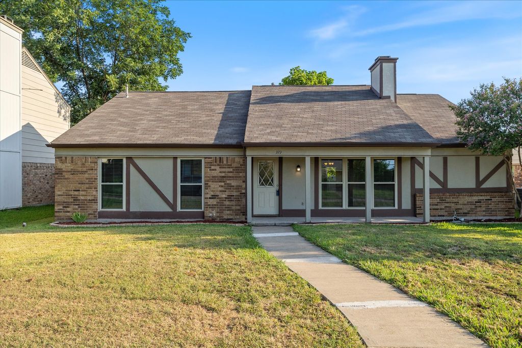 319 Southerland Avenue, Mesquite, TX 75150