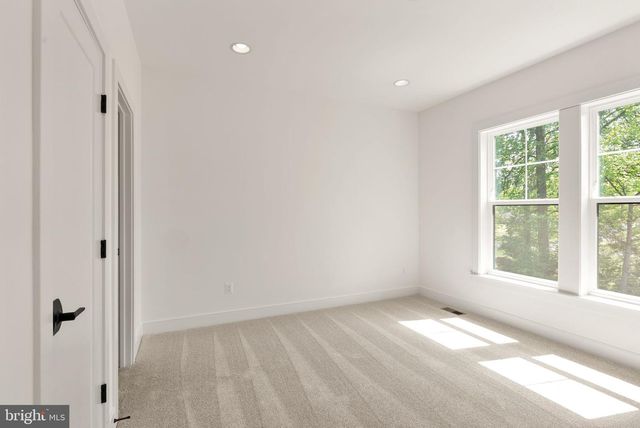 7215 BARNETT RD, Bethesda, MD 20817