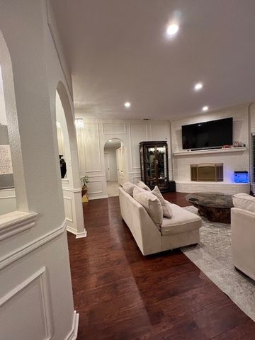 1305 Stonecreek Court, Garland, TX 75043