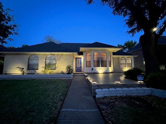 1305 Stonecreek Court, Garland, TX 75043