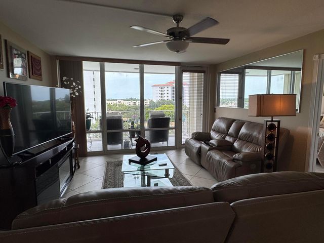 336 Golfview Road 706, North Palm Beach, FL 33408