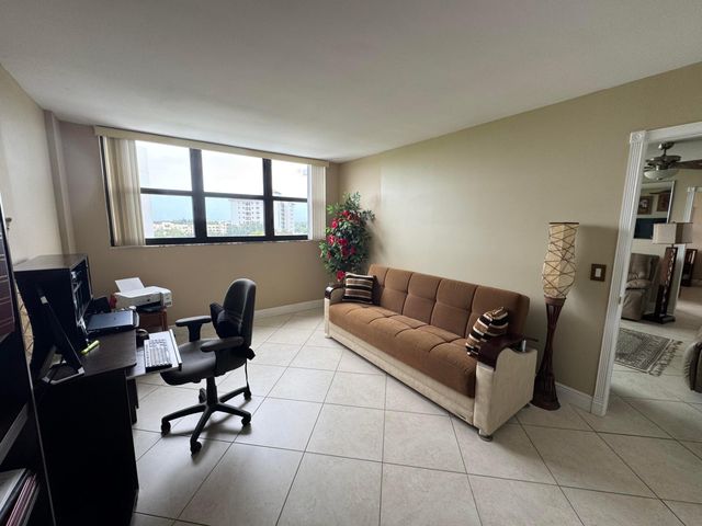 336 Golfview Road 706, North Palm Beach, FL 33408