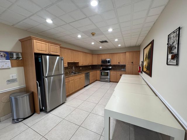 336 Golfview Road 706, North Palm Beach, FL 33408
