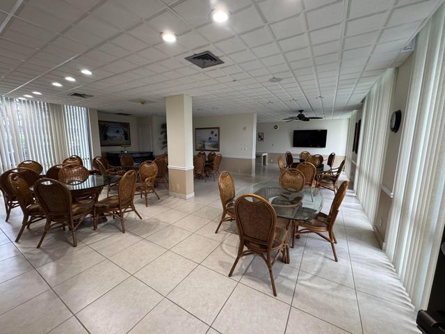 336 Golfview Road 706, North Palm Beach, FL 33408