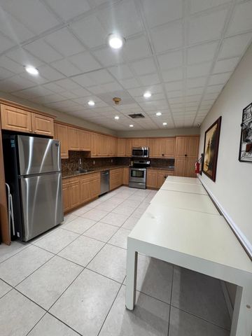 336 Golfview Road 706, North Palm Beach, FL 33408