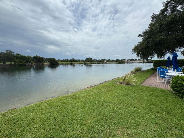 336 Golfview Road 706, North Palm Beach, FL 33408