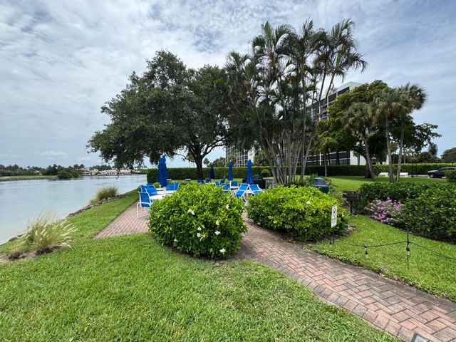 336 Golfview Road 706, North Palm Beach, FL 33408