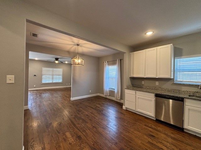 704 S Clinton Avenue, Dallas, TX 75208