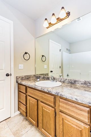 7393 Brooklyn Avenue A, Springdale, AR 72762