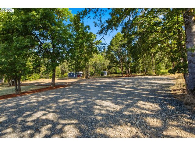 30581 Se HIGHWAY 211, Eagle Creek, OR 97022