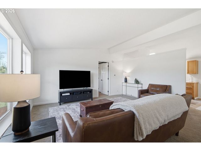 30581 Se HIGHWAY 211, Eagle Creek, OR 97022