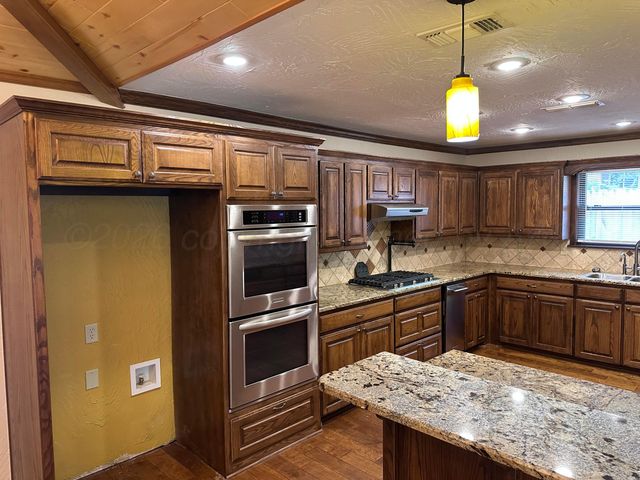 13 DELLWOOD Lane, Canyon, TX 79015