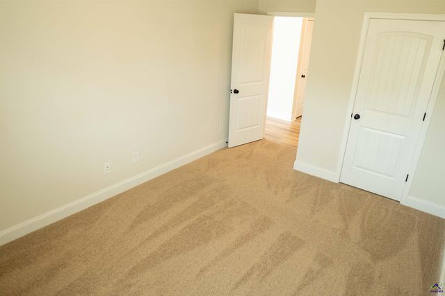 126 Bluecoat Trail, Byron, GA 31008