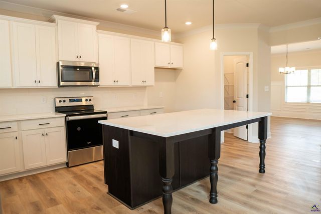 126 Bluecoat Trail, Byron, GA 31008