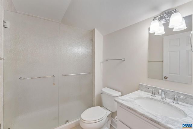 3 FOREST CT, Zion Crossroads, VA 22942