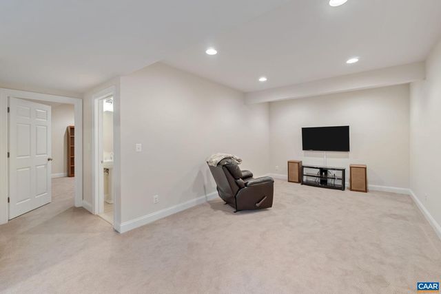 3 FOREST CT, Zion Crossroads, VA 22942