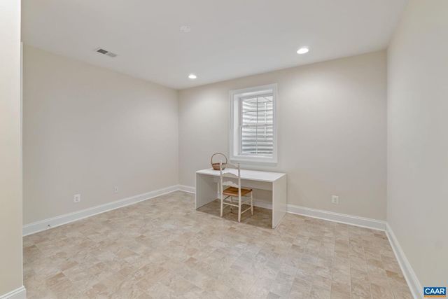 3 FOREST CT, Zion Crossroads, VA 22942