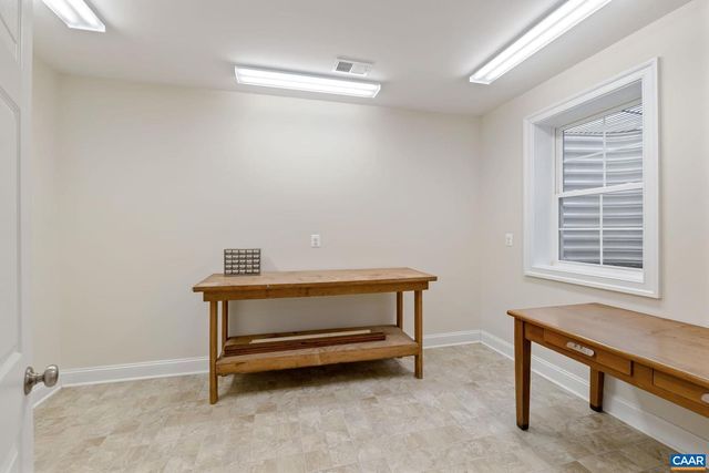 3 FOREST CT, Zion Crossroads, VA 22942