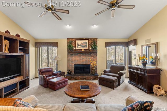 6482 Denton Court, Troy, MI 48098