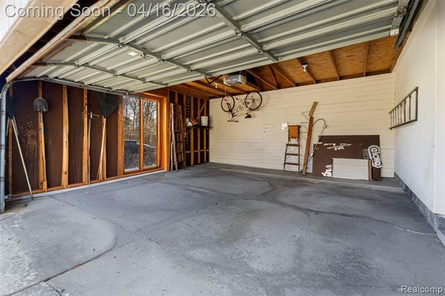 6482 Denton Court, Troy, MI 48098