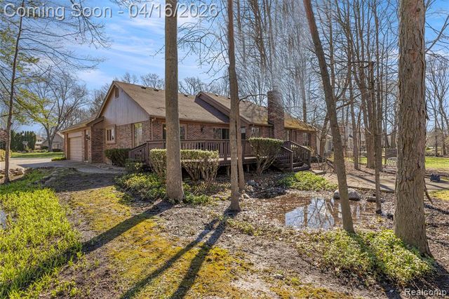 6482 Denton Court, Troy, MI 48098
