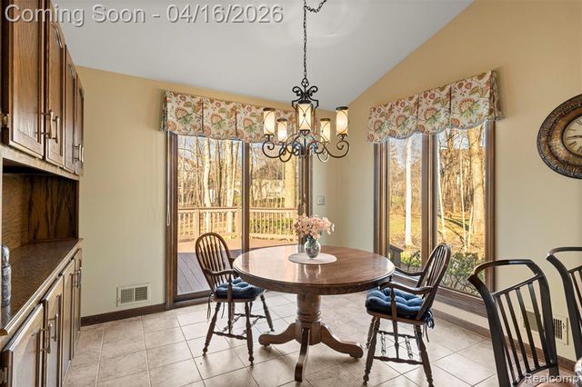 6482 Denton Court, Troy, MI 48098