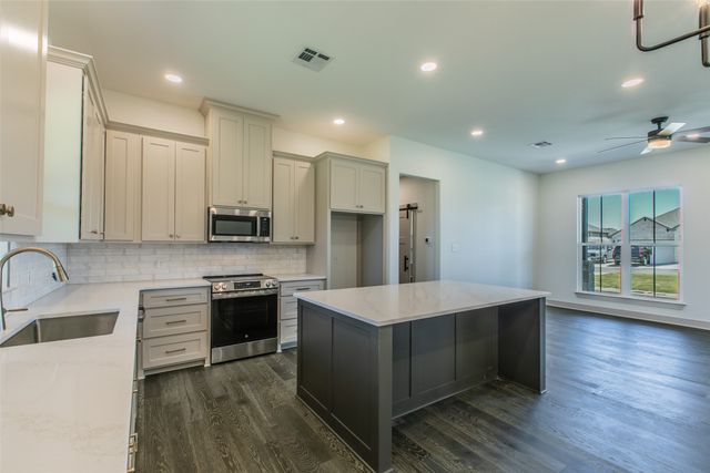 10316 Saddle Creek Road, Waco, TX 76708