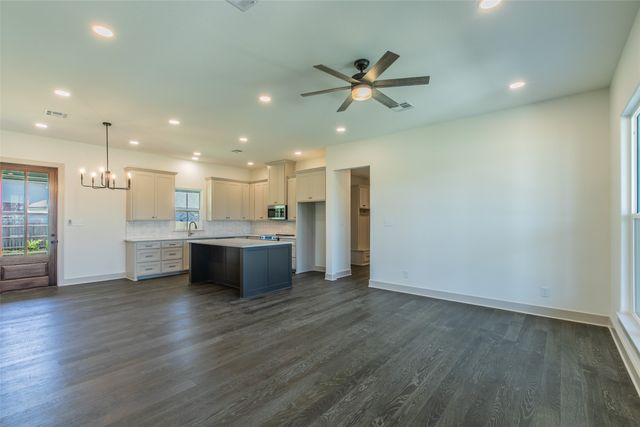 10316 Saddle Creek Road, Waco, TX 76708