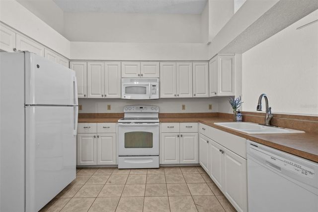 2014 GOLFVIEW DRIVE 2014, Tarpon Springs, FL 34689