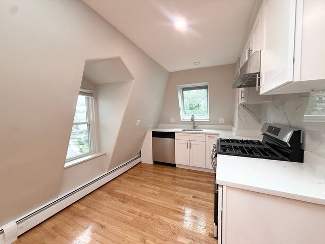 6 Channing St 3, Newton, MA 02458