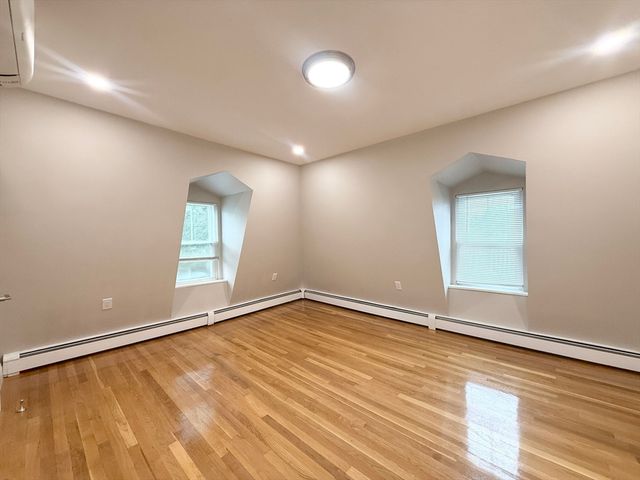 6 Channing St 3, Newton, MA 02458