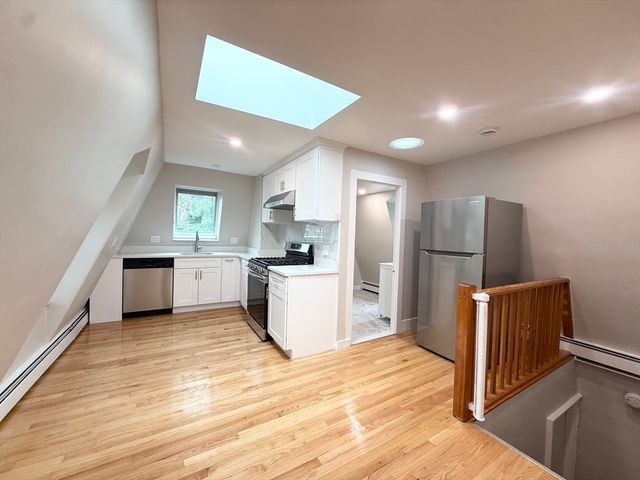 6 Channing St 3, Newton, MA 02458