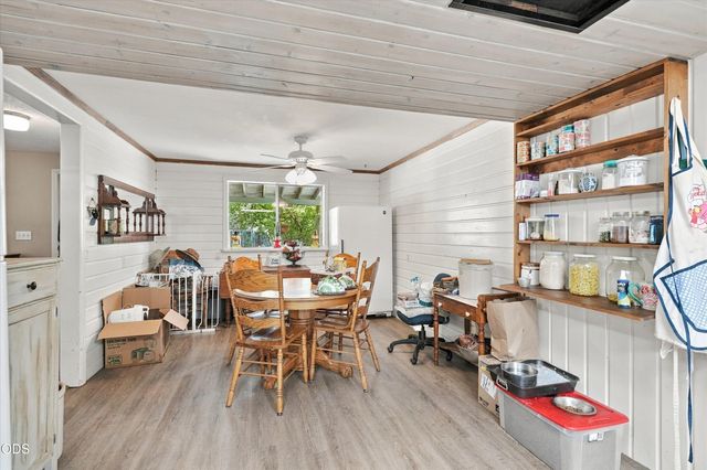 300 Vannoy Creek Road, Grants Pass, OR 97526