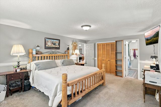 300 Vannoy Creek Road, Grants Pass, OR 97526