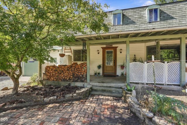 300 Vannoy Creek Road, Grants Pass, OR 97526