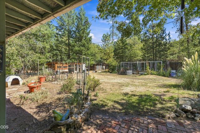 300 Vannoy Creek Road, Grants Pass, OR 97526