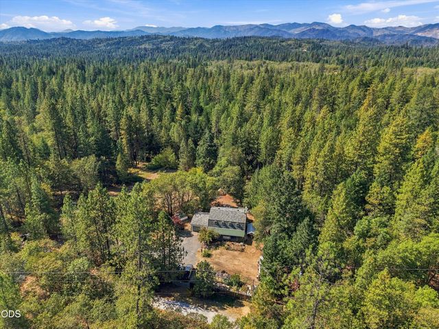 300 Vannoy Creek Road, Grants Pass, OR 97526