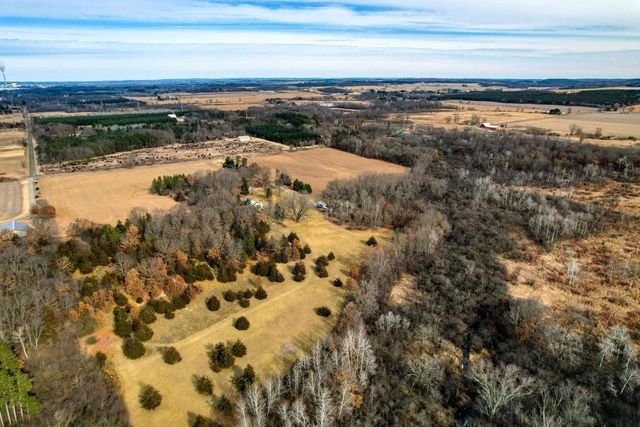 W8347 Thompson Road, Poynette, WI 53955